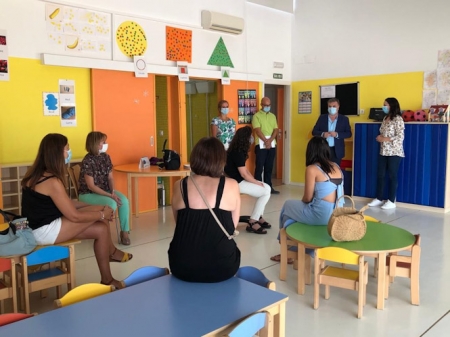 Francisco Fuentes ha visitado el Centro de Educación infantil `Los Mondragones` (AYTO. GRANADA)