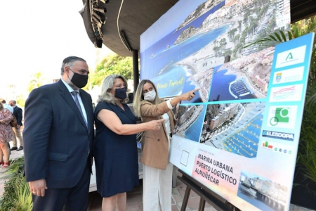 Marifrán Carazo ha presentado el proyecto del Puerto Deportivo (AYTO. ALMUÑECAR) 