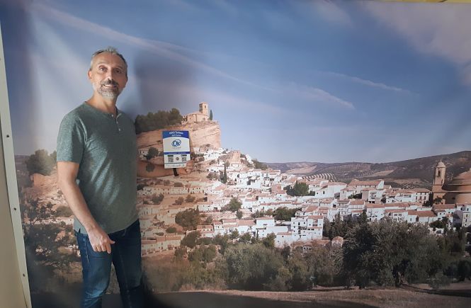 El concejal de Turismo de Montefrío presenta la nueva herramienta turística digital implementada en el municipio (AYTO. MONTEFRIO)