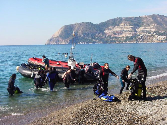 Desembarco de buzos en La Herradura (AYTO. ALMUÑÉCAR)