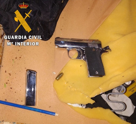 Una de las armas incautadas (GUARDIA CIVIL) 