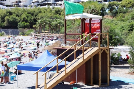 Bandera verde en la Playa de Marina del Este (AYTO. ALMUÑÉCAR)