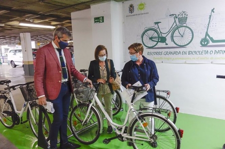El Ayuntamiento de Granada presenta nuevas medidas para favorecer una movilidaad sostenible (AYUNTAMIENTO DE GRANADA)