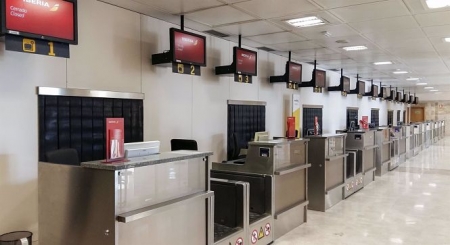 Zona de facturación en el terminal del aeropuerto de Granada (EUROPA PRESS/AENA) 