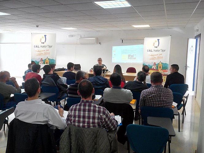 Alumnos participantes en cursos FPE para personas trabajadoras del OAL de Huétor Tájar (AYTO. HUÉTOR TÁJAR)