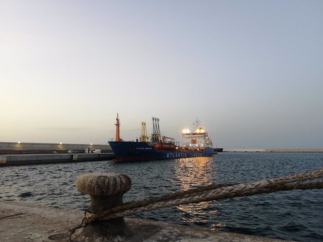 Carga y descarga en el Puerto de Motril (PUERTO)