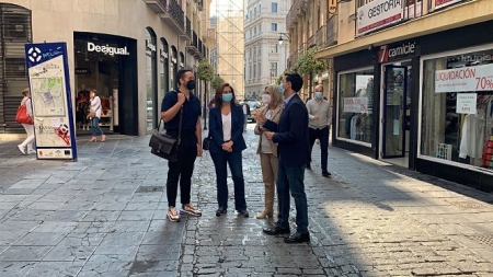 Miembros del PSOE han visitado los comercios de la Calle Mesones (PSOE) Miembros del PSOE han visitado los comercios de la Calle Mesones (PSOE)