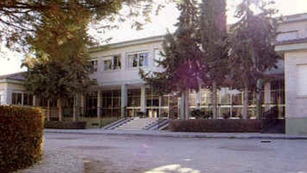 Fachada del CEE Jean Piaget de Ogíjares (EMARTV) 