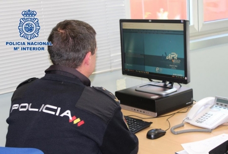 Imagen de un agente de Policía (POLICÍA NACIONAL)