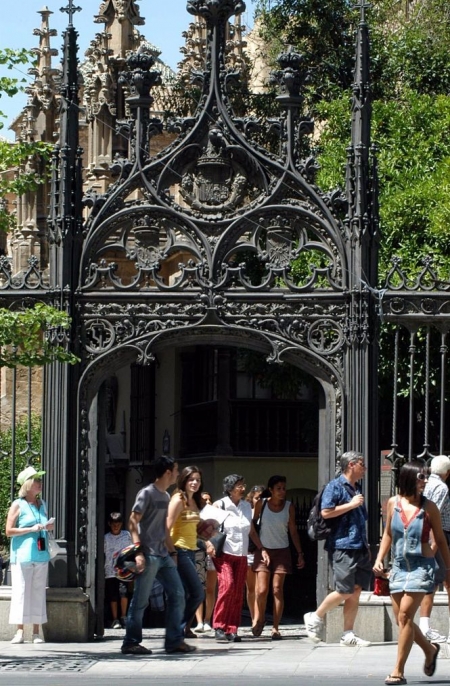 Turistas en Granada, en imagen de archivo (DIPUTACIÓN DE GRANADA)