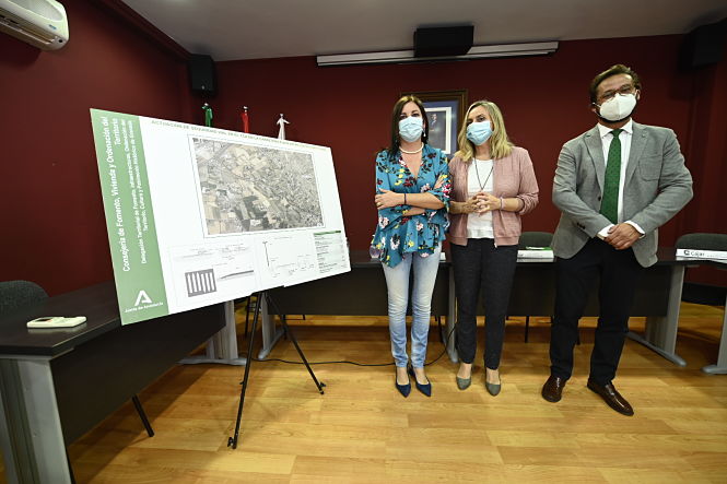Marifran Carazo ha presentado el proyecto en el Ayuntamiento de Cájar (JUNTA)