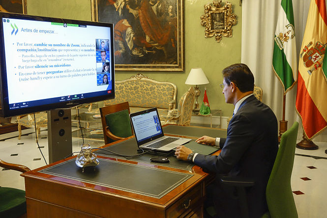 Luis Salvador durante la inauguración del curso (JAVIER ALGARRA / AYUNTAMIENTO)
