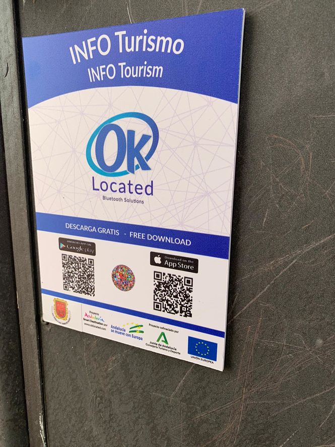 Una de las placas instaladas en Guadix (AYTO. GUADIX)