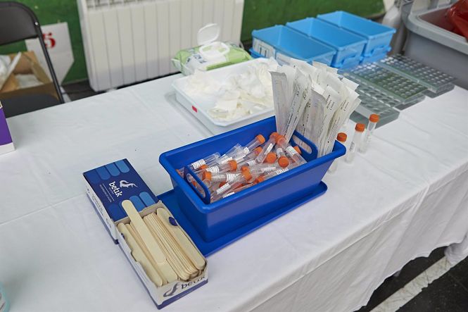 Vista del material necesario para la realización de pruebas PCR (ION ALCOBA - EUROPA PRESS) 