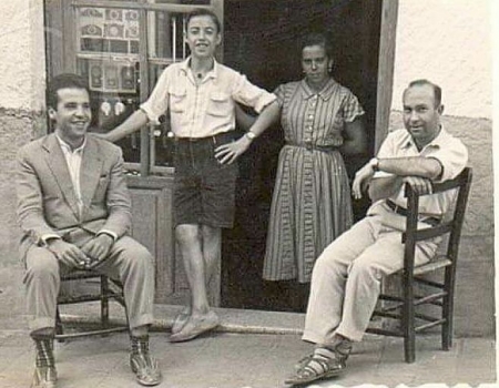 Una de las fotos antiguas de la localidad recopiladas (AYTO. MONTEFRIO)