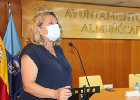 La Alcaldesa de Almuñécar, Trinidad Herrera (AYTO. ALMUÑECAR) 