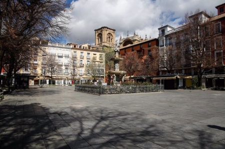 La Plaza Bibrambla con el Palacio Arzobispal y la Catedral al fondo, en imagen de archivo (ÁLEX CÁMARA - EUROPA PRESS) La Plaza Bibrambla con el Palacio Arzobispal y la Catedral al fondo, en imagen de archivo (ÁLEX CÁMARA - EUROPA PRESS)