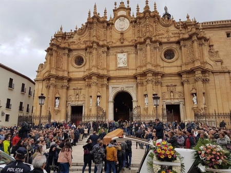 Funeral en la Catedral de Guadix de los fallecidos en la pirotecnia María Angustias (AYUNTAMIENTO DE GUADIX) 