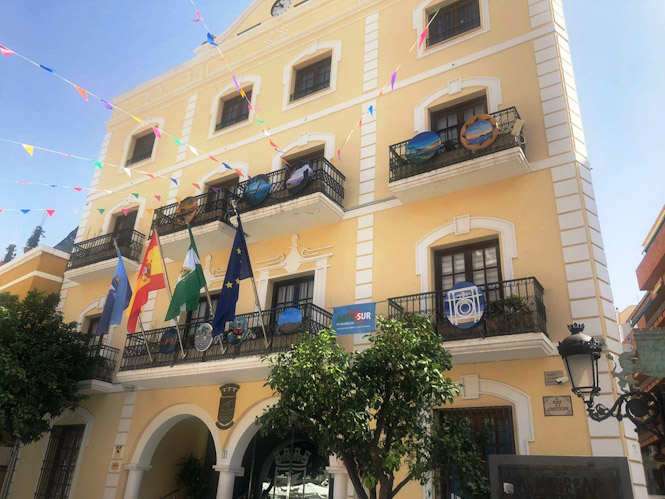 Fachada del Ayuntamiento de Almuñécar (AYTO. ALMUÑÉCAR)