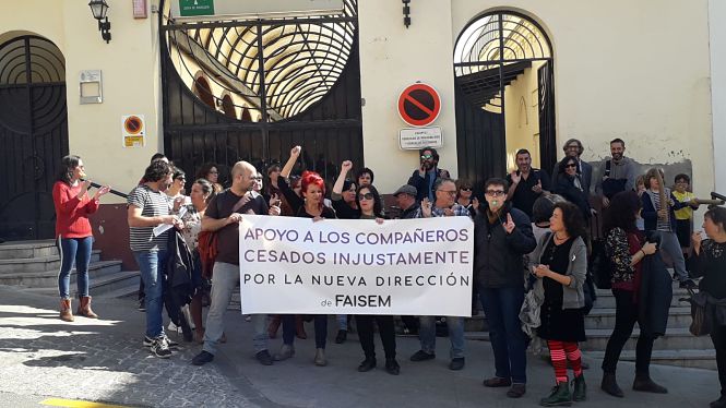 Concentración en la sede de Faisem (CCOO)