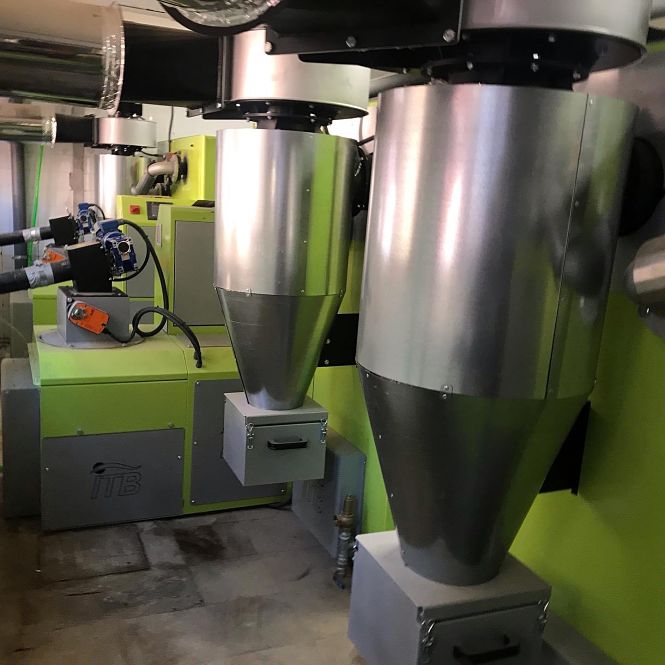 Nueva caldera de biomasa instalada en el colegio La Paz de Montefrío (AYTO. MONTEFRÍO) 