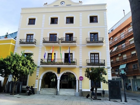 Fachada del Ayuntamiento de Almuñécar (AYTO. ALMUÑÉCAR)