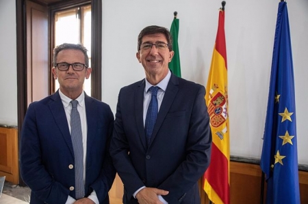 El vicepresidente y consejero de Justicia, Juan Marín, junto al delegado territorial, Gustavo Rodríguez (JUNTA DE ANDALUCÍA) El vicepresidente y consejero de Justicia, Juan Marín, junto al delegado territorial, Gustavo Rodríguez (JUNTA DE ANDALUCÍA)