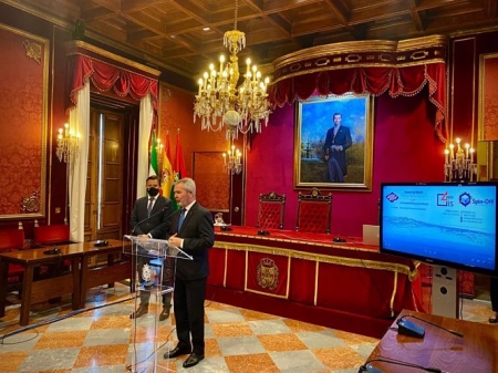 El alcalde de Granada, Luis Salvador, y el presidente de la Autoridad Portuaria de Motril, José García Fuentes (PUERTO DE MOTRIL) El alcalde de Granada, Luis Salvador, y el presidente de la Autoridad Portuaria de Motril, José García Fuentes (PUERTO DE MOTRIL)