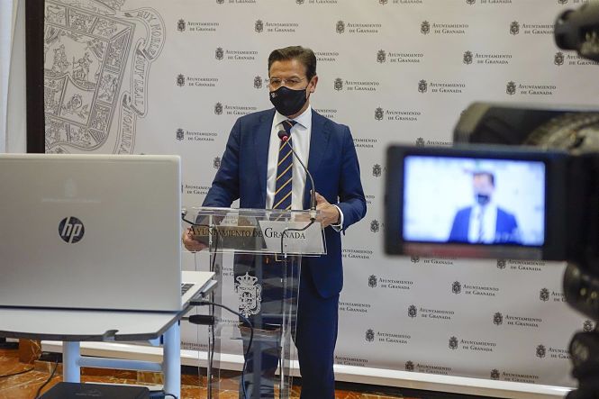 El alcalde de Granada, Luis Salvador, en una imagen de archivo (AYUNTAMIENTO) 