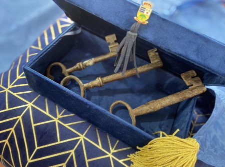 Llaves del baúl donde están guardados los trajes de los Reyes Magos en Ogíjares (AYTO. OGIJARES)