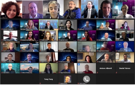 Fotogramas tomados durante la sesión de apertura del lunes 23 de noviembre (UGR) Fotogramas tomados durante la sesión de apertura del lunes 23 de noviembre (UGR)