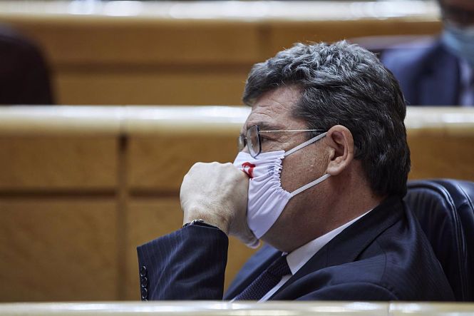 El ministro de Inclusión, Seguridad Social y Migraciones, José Luis Escrivá, en un Pleno del Senado - EUROPA PRESS/J. HELLÍN)