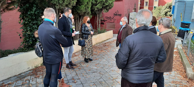Imagen de la reunión con vecinos (IU)