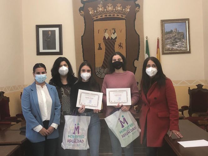 Entrega de los galardones del certamen de relato corto (AYTO. MONTEFRÍO) 