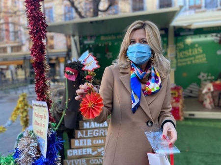 La Concejala de Medio Ambiente, Pepa Rubia ha visitado el Taller de reciclaje (AYTO. GRANADA) La Concejala de Medio Ambiente, Pepa Rubia ha visitado el Taller de reciclaje (AYTO. GRANADA)