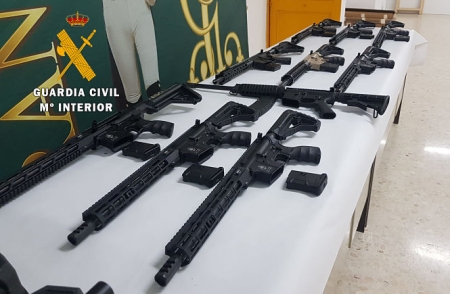Imagen de las armas incautadas (GUARDIA CIVIL) 