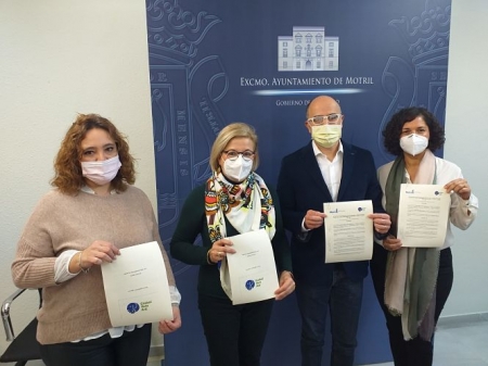 Imagen de la firma del convenio (AYTO. MOTRIL) 