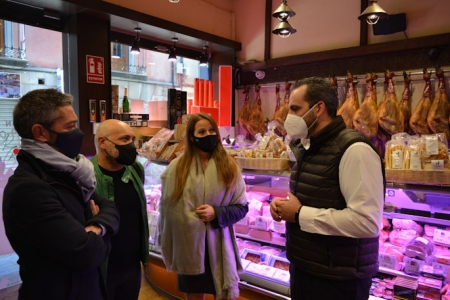 Imagen de la visita a un establecimiento de alimentación (JUNTA) Imagen de la visita a un establecimiento de alimentación (JUNTA)