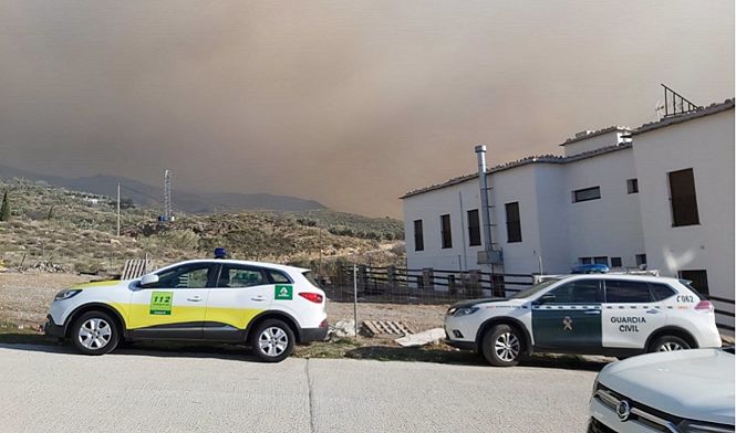 Imagen del lunes del incendio en Órgiva (112) 