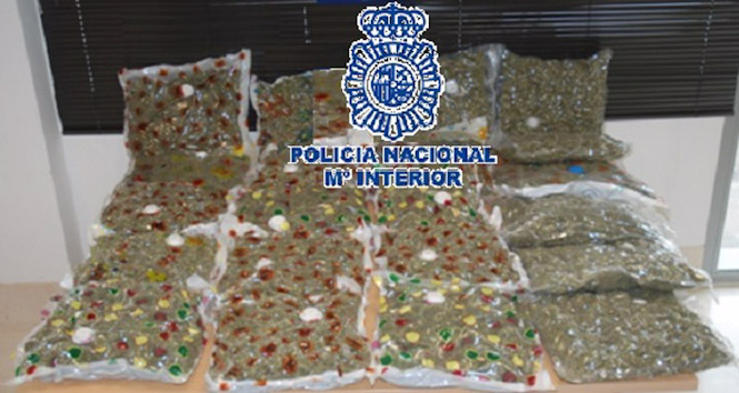 Paquetes de marihuana intervenidos por Policía Nacional en Granada (POLICÍA NACIONAL MÁLAGA) 