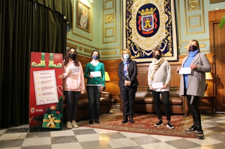 Entrega de los vales (AYUNTAMIENTO DE MOTRIL) 