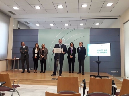 El delegado de Gobierno de la Junta en Granada, Pablo García, en una rueda de prensa, con la consejera de Fomento, Marifrán Carazo, y delegados en la provincia, en imagen de archivo (EUROPA PRESS) 