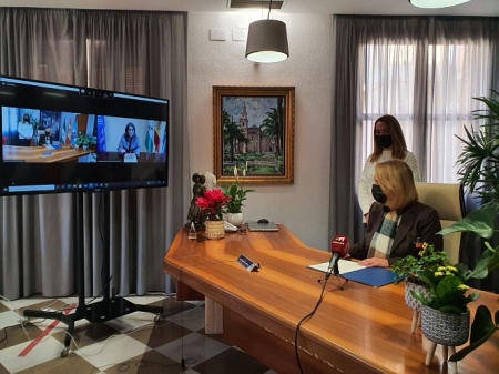 Imagen de la firma del convenio (AYTO. MOTRIL)