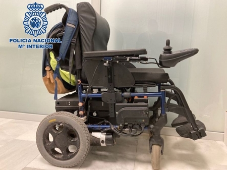 Imagen de la silla de ruedas recuperadas (POLICIA NACIONAL)