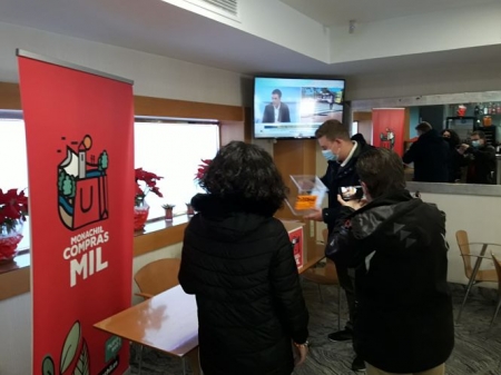 Sorteo de los bonos del Ayuntamiento de Monachil, que fue retransmitido en directo a través de Facebook (AYTO. MONACHIL)