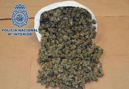 Bolsa de marihuana incautada al fugitivo brasileño (POLICÍA NACIONAL)