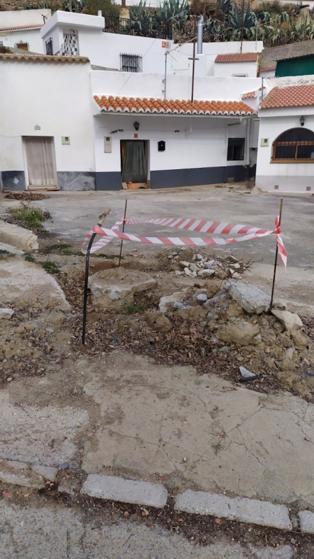 Bloqueo de la calle de Gorafe (IU)