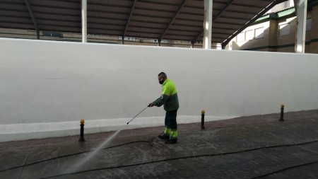 Tareas de desinfección en Almuñécar (AYTO. ALMUÑECAR) 