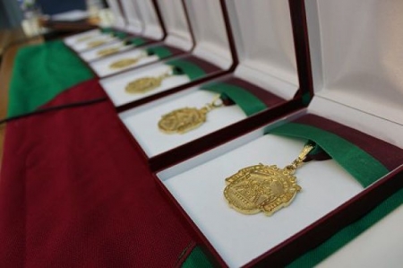 Medallas de los Premios Alhama (PATRONATO DE ESTUDIOS ALHAMEÑOS)