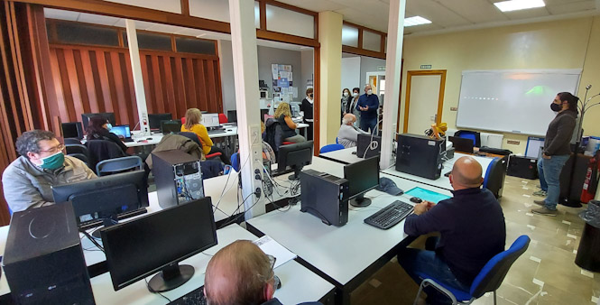 Participantes en el curso de Competencias digitales (AYYO. GÓJAR)